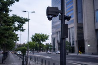 Monitoramento urbano e totens de segurança: a tecnologia como aliada na proteção do patrimônio público